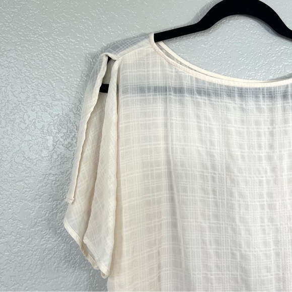 14th & Union Split Sleeve Tunic - Picture 5 of 8
